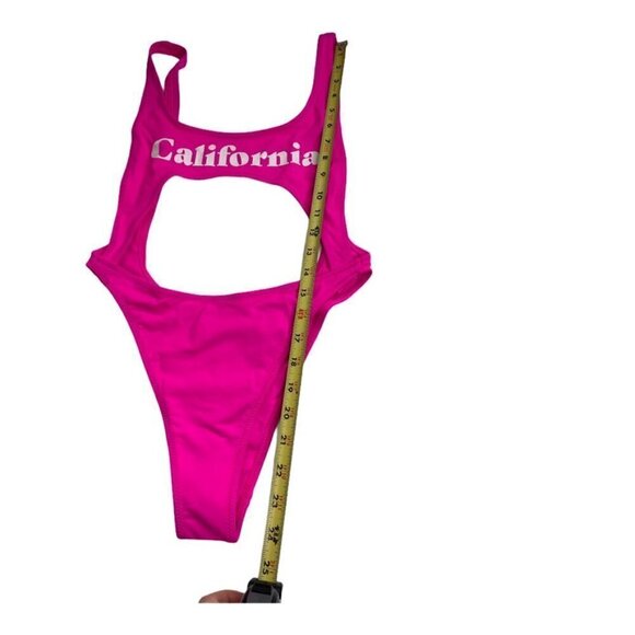Chloe Rose NEW California Surfs Up Pink One Piece Swimsuit Size Small - Picture 4 of 8